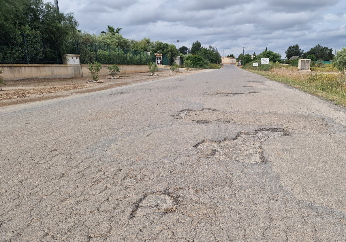 El psoe denuncia el «grave deterioro« de la carretera malvaloca de lorca y exige su arreglo | la verdad