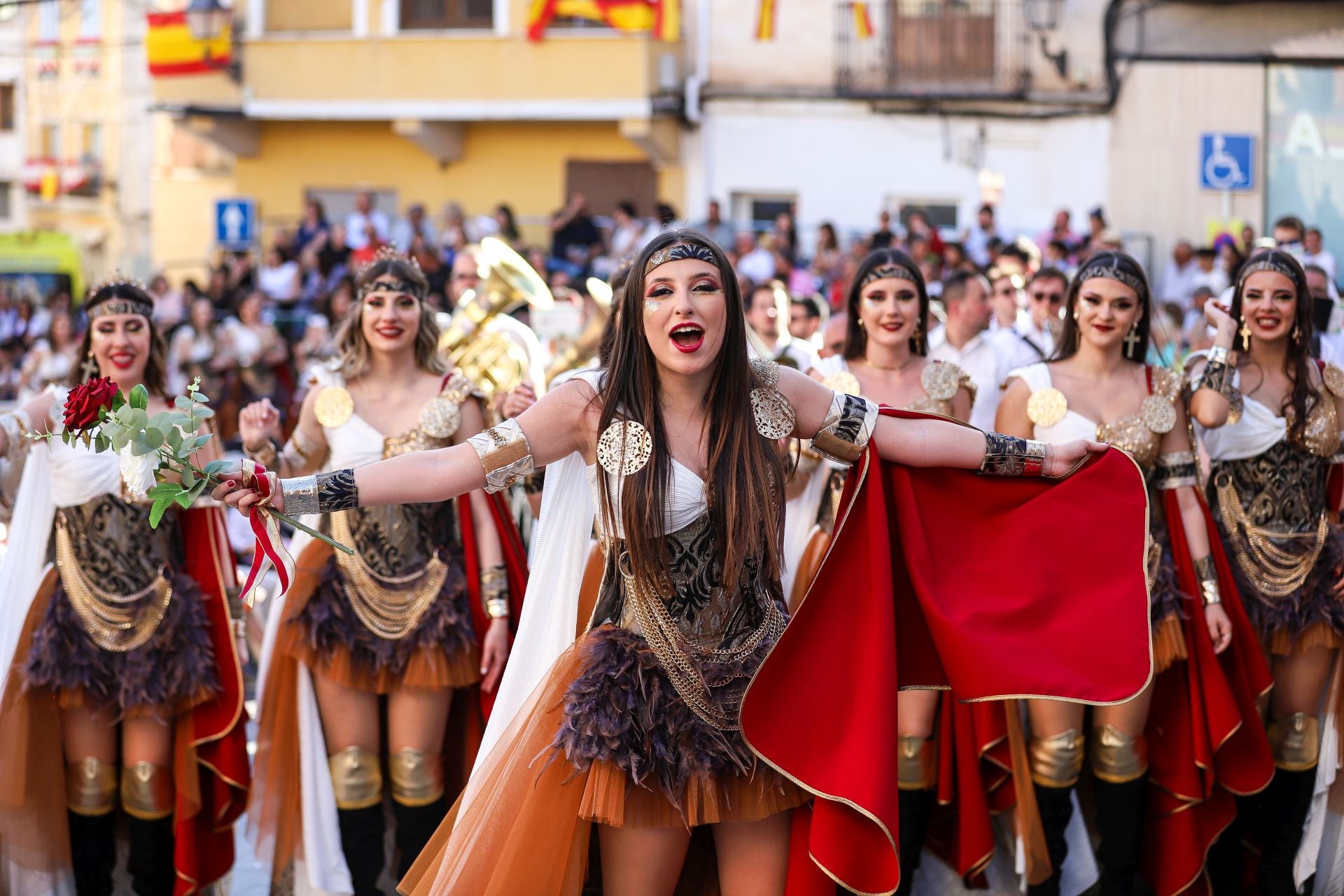 El desfile de Moros y Cristianos de Abanilla, en imágenes