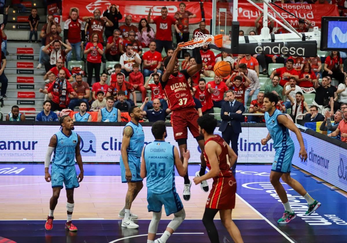 Antetokounmpo se aplica para que su mejora sea la del UCAM