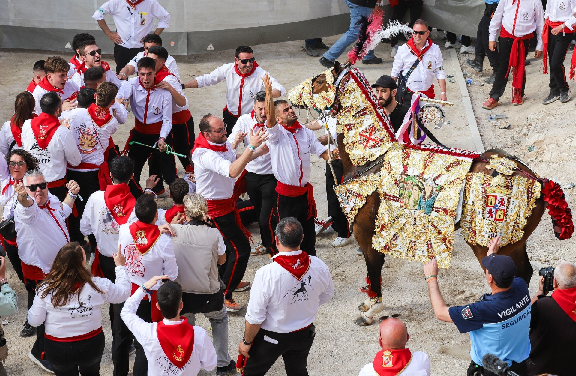 La carrera de los Caballos del Vino 2025, en imágenes