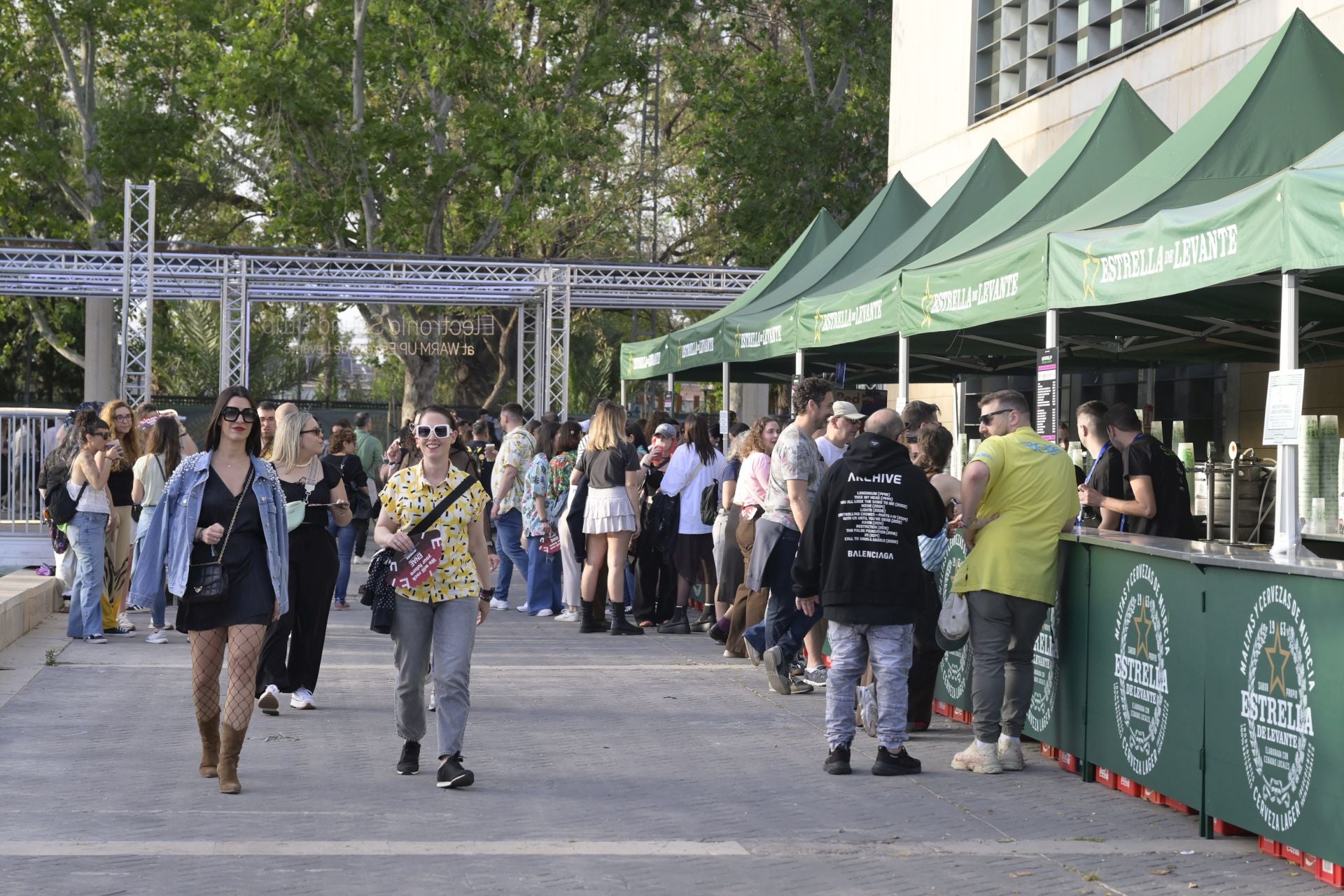 El ambiente de fiesta en la primera jornada del Warm Up de Murcia, en imágenes