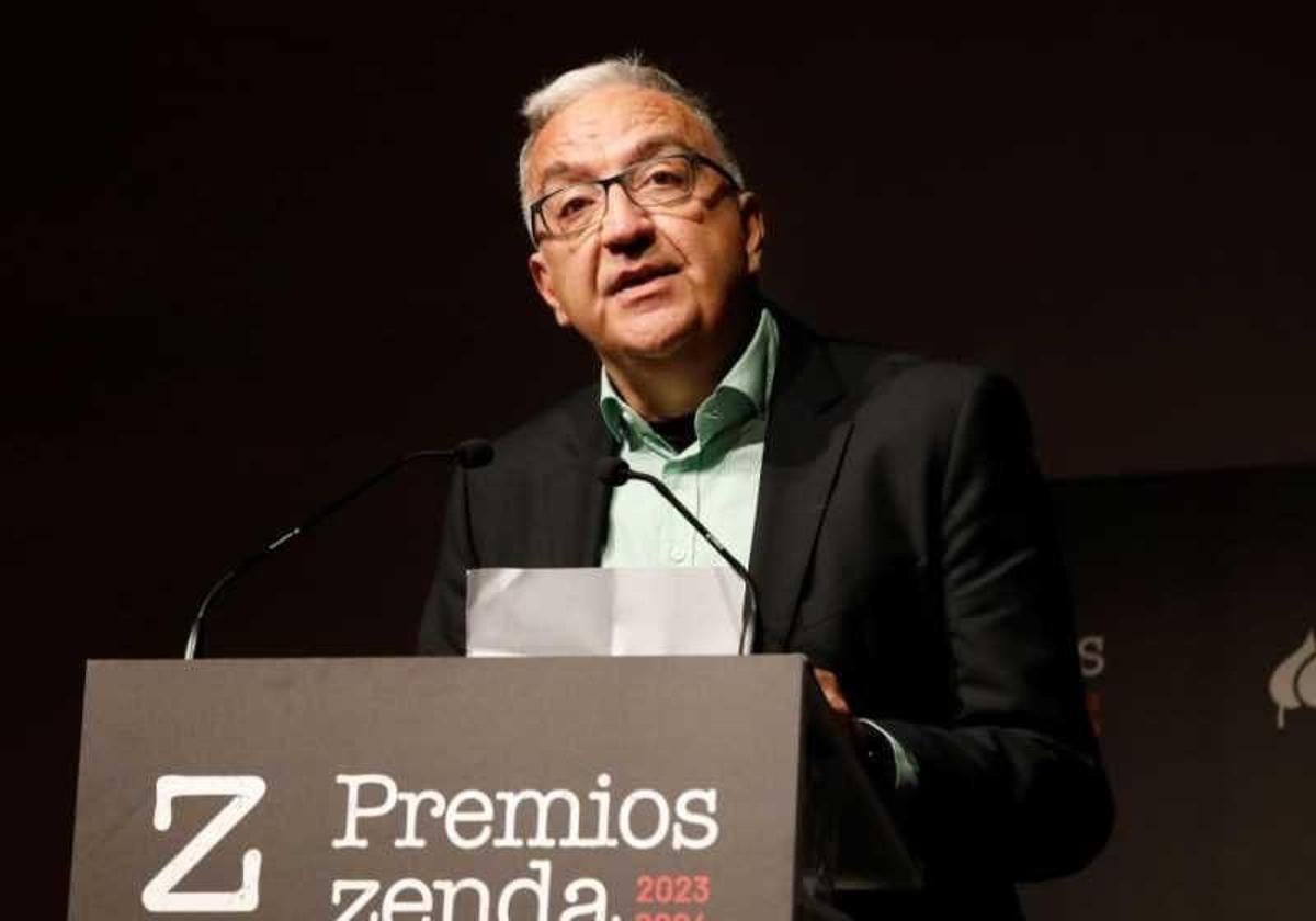 'Un corazón furtivo. Vida de Josep Pla': Y todo esto, ¿quién lo paga?