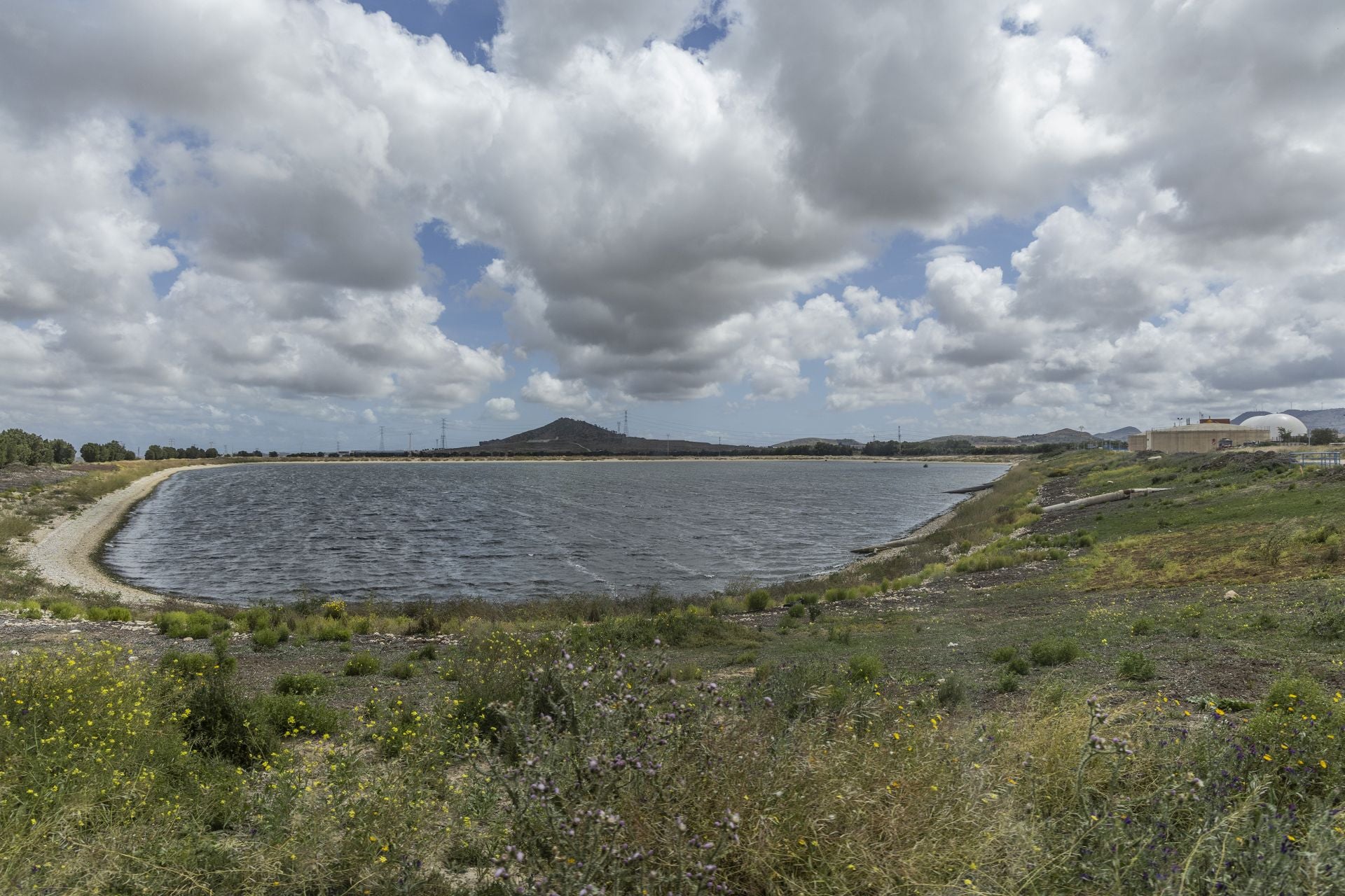 Las imágenes del refugio migratorio de Cabezo Beaza, en Cartagena