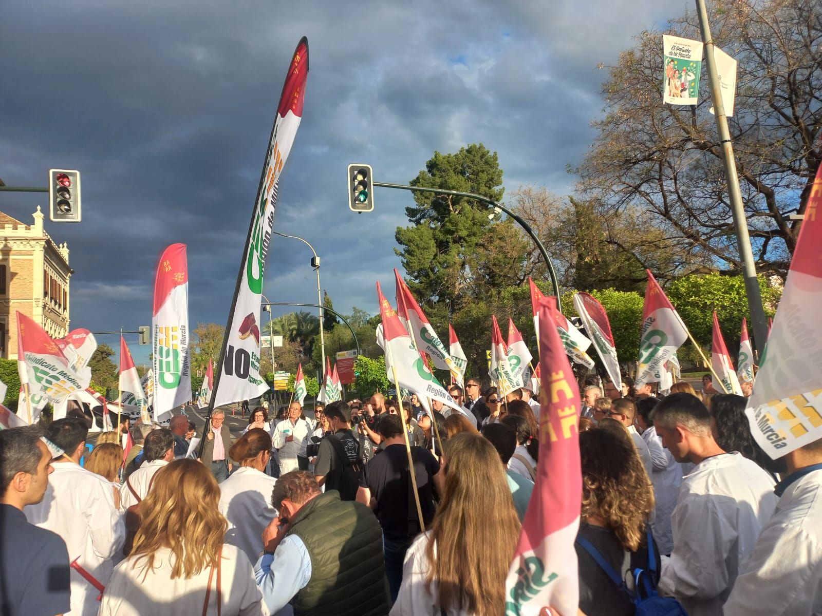 En imágenes, la manifestación de médicos contra el Estatuto Marco
