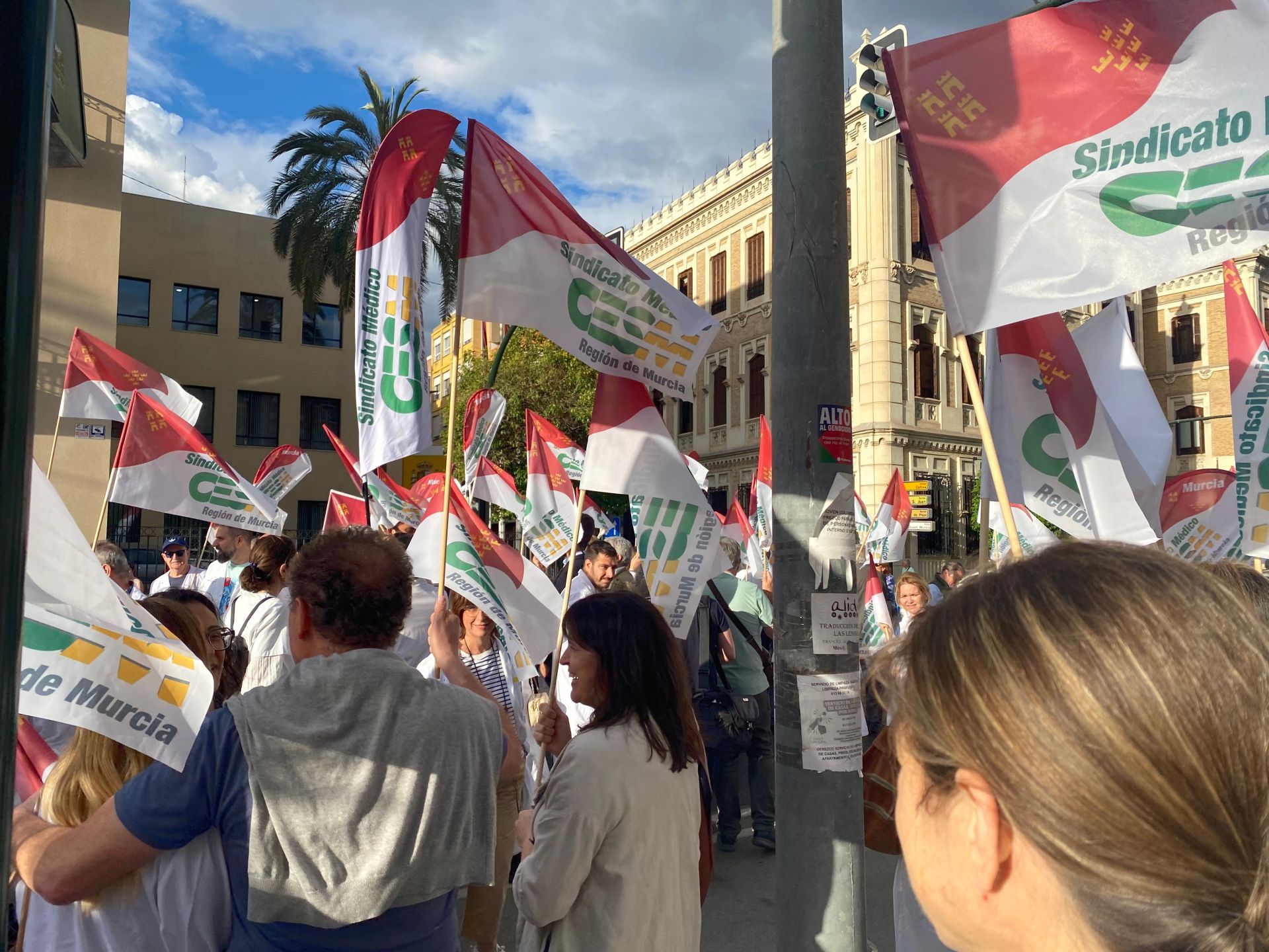 En imágenes, la manifestación de médicos contra el Estatuto Marco