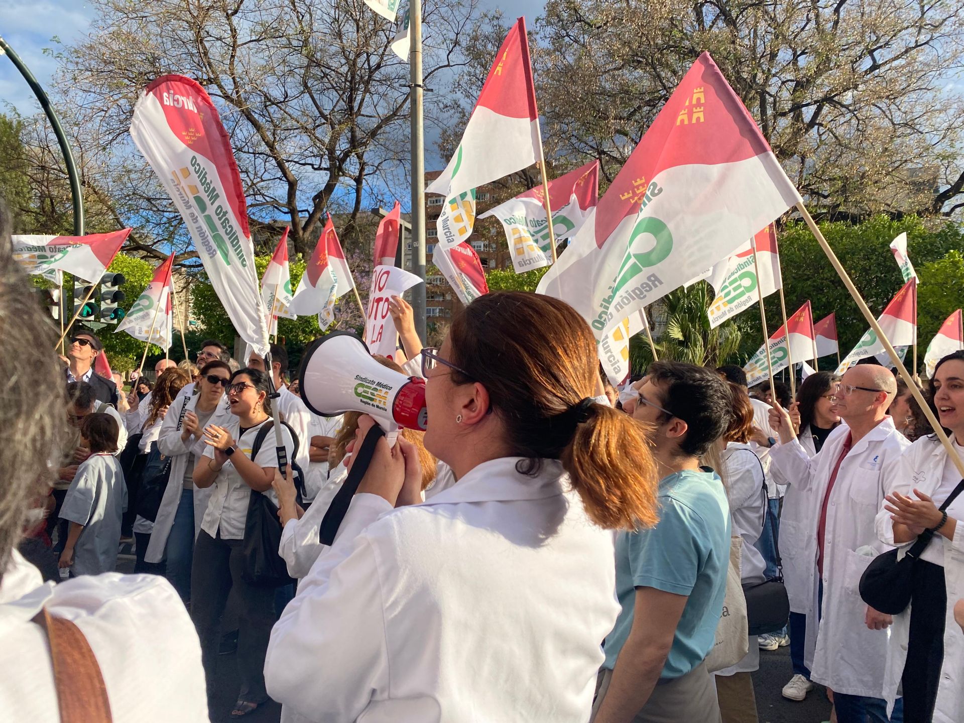 En imágenes, la manifestación de médicos contra el Estatuto Marco