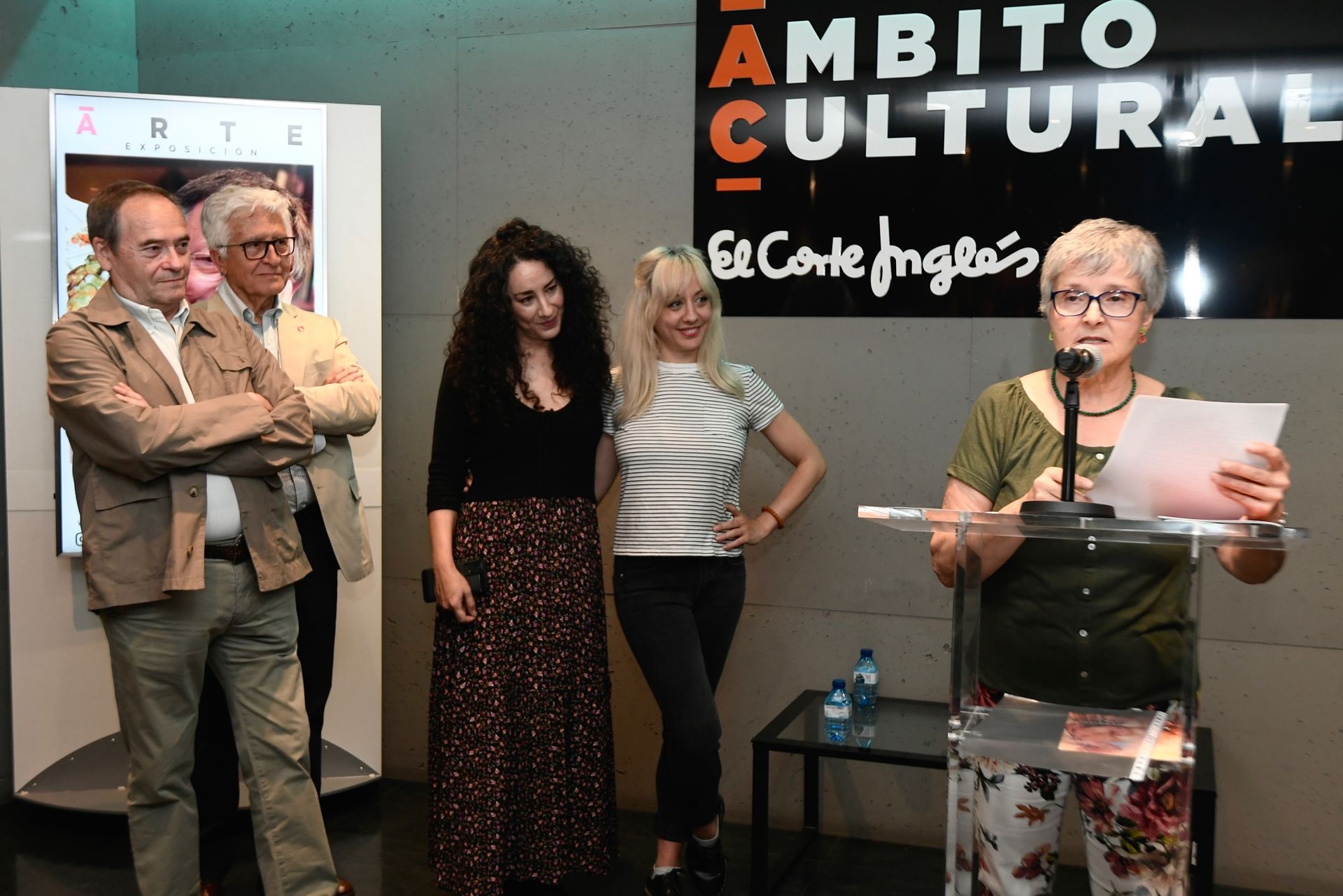 Inauguración de la exposición de Chipola, en imágenes