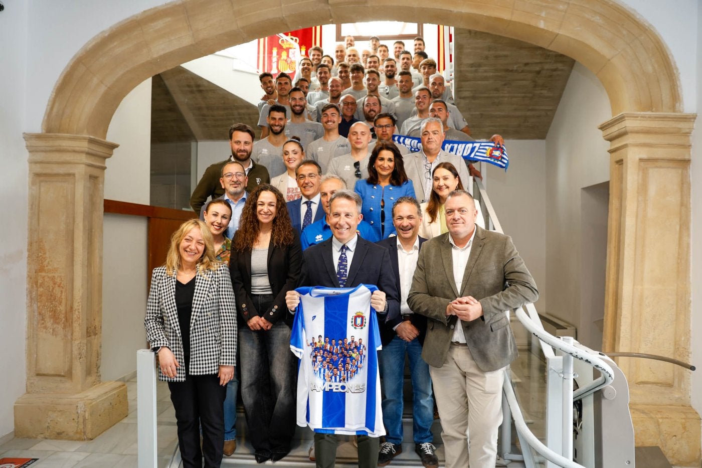 Tributo en el ayuntamiento a un lorca deportiva que prepara «un gran proyecto» | la verdad