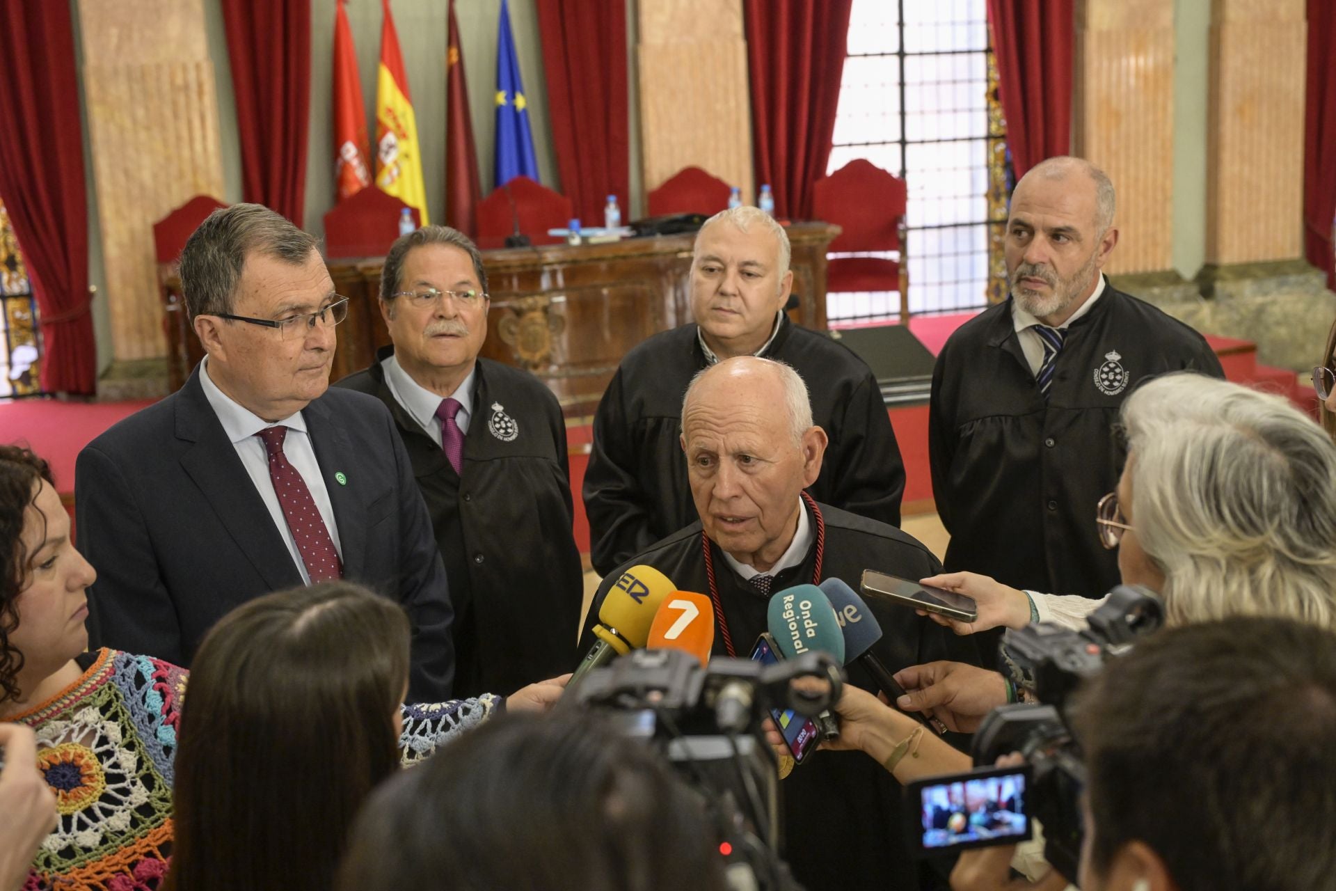 En imágenes, la reunión del Consejo de Hombres Buenos de Murcia