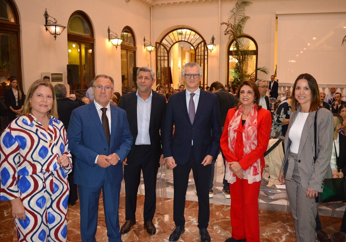 Enfermería de trasplantes de la arrixaca y la unidad de fisioterapia oncológica del santa lucía, entre los reconocidos en los premios satse murcia | la verdad
