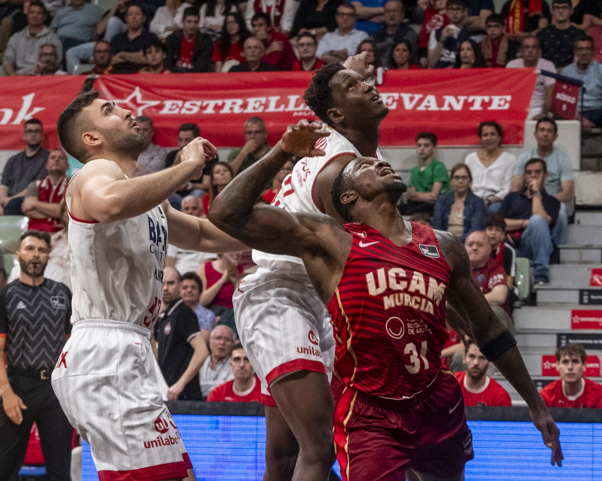 Las imágenes del UCAM-Manresa (81-71)