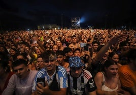 Asistentes al Fan Futura del pasado año, durante un concierto.
