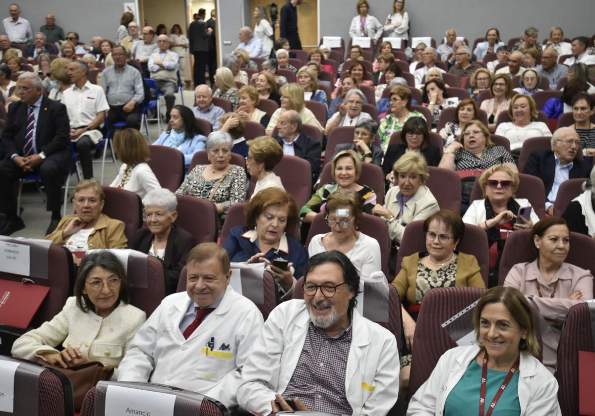 En imágenes, el homenaje a los trabajadores de La Arrixaca por su 50 aniversario | La Verdad