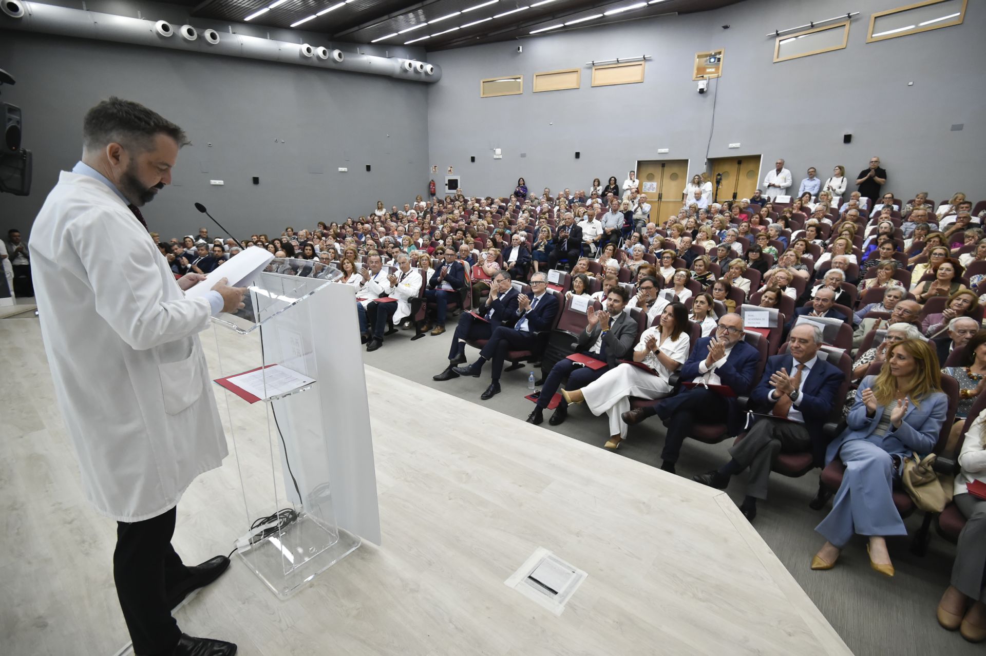 En imágenes, el homenaje a los trabajadores de La Arrixaca por su 50 aniversario