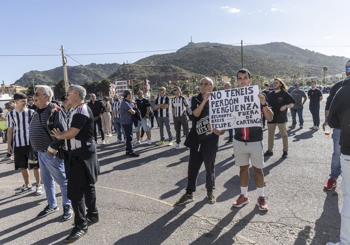 Las peñas del cartagena organizan concentraciones y recogen firmas contra la directiva | la verdad