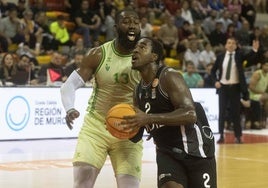 El albinegro Sediq Garuba en el partido de la liga regular contra el Real Betis.
