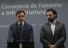 El consejero de Fomento, Jorge García Montoro, y el alcalde de La Unión, Joaquín Zapata, este miércoles.