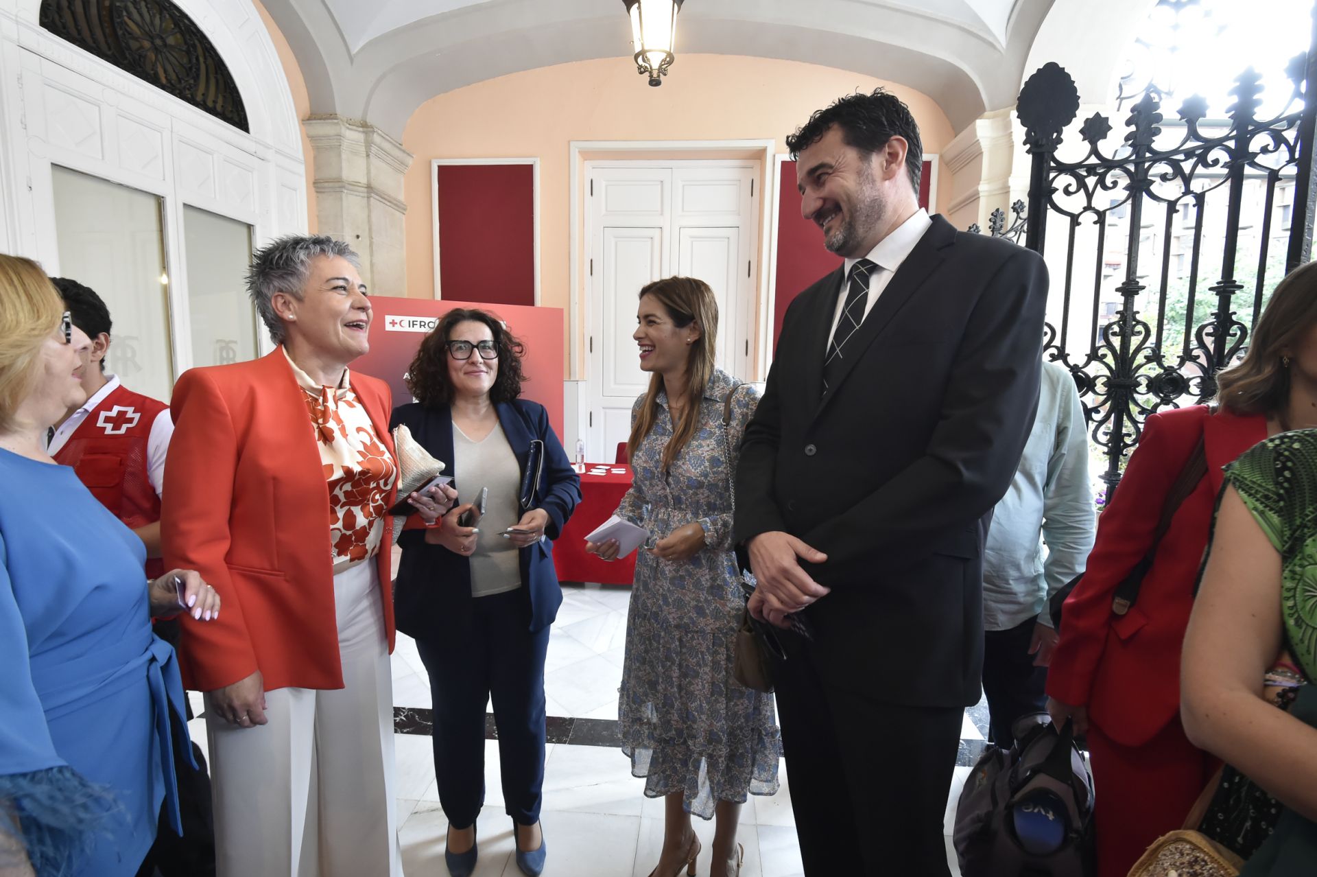 El acto de entrega en Murcia de los premios de Cruz Roja, en imágenes