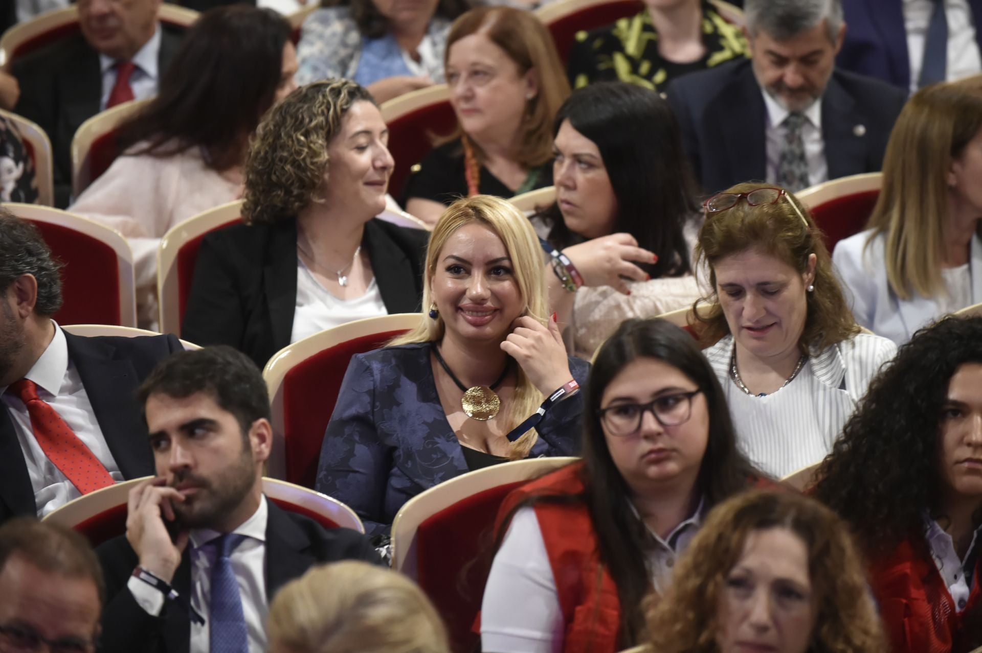 El acto de entrega en Murcia de los premios de Cruz Roja, en imágenes