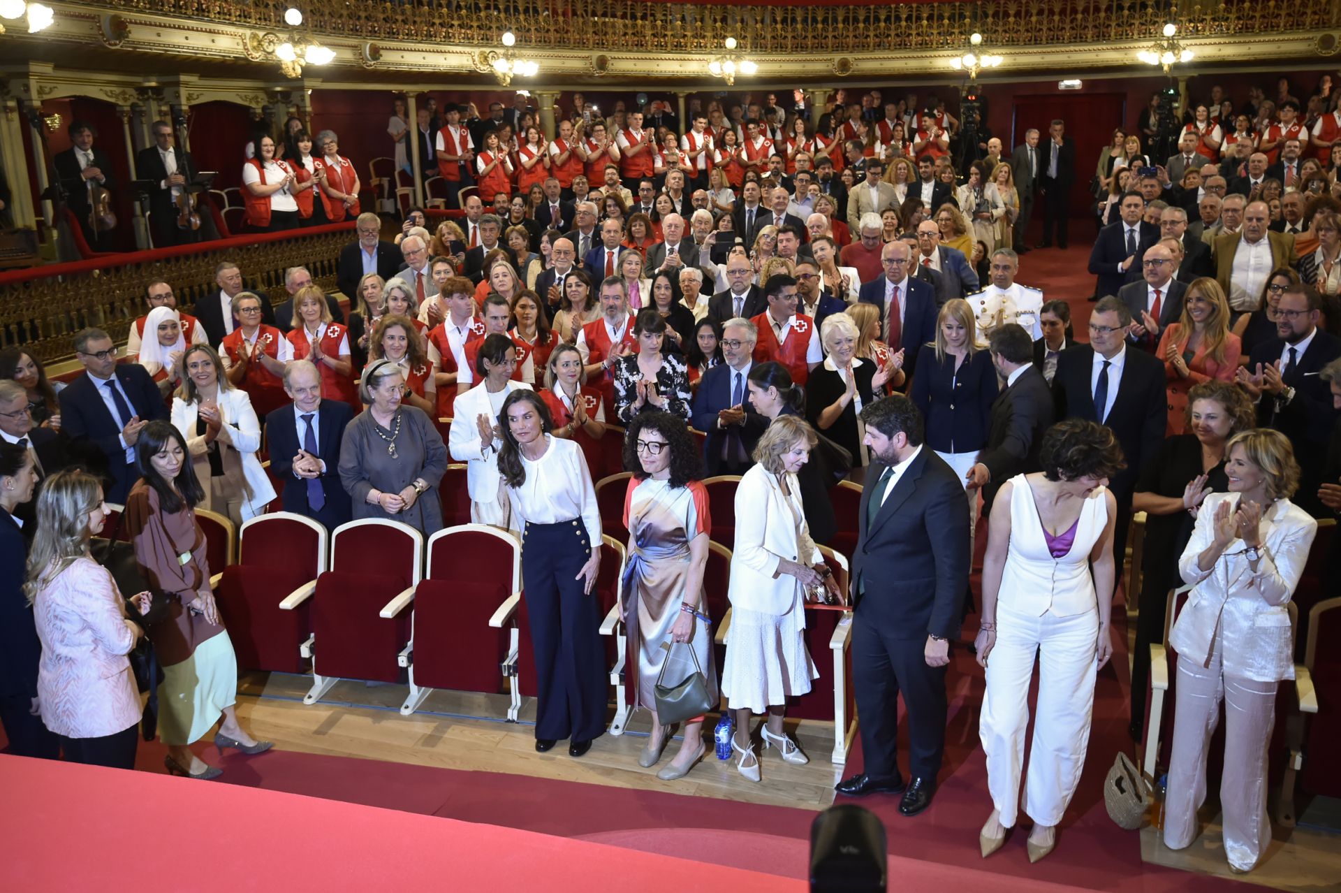 El acto de entrega en Murcia de los premios de Cruz Roja, en imágenes