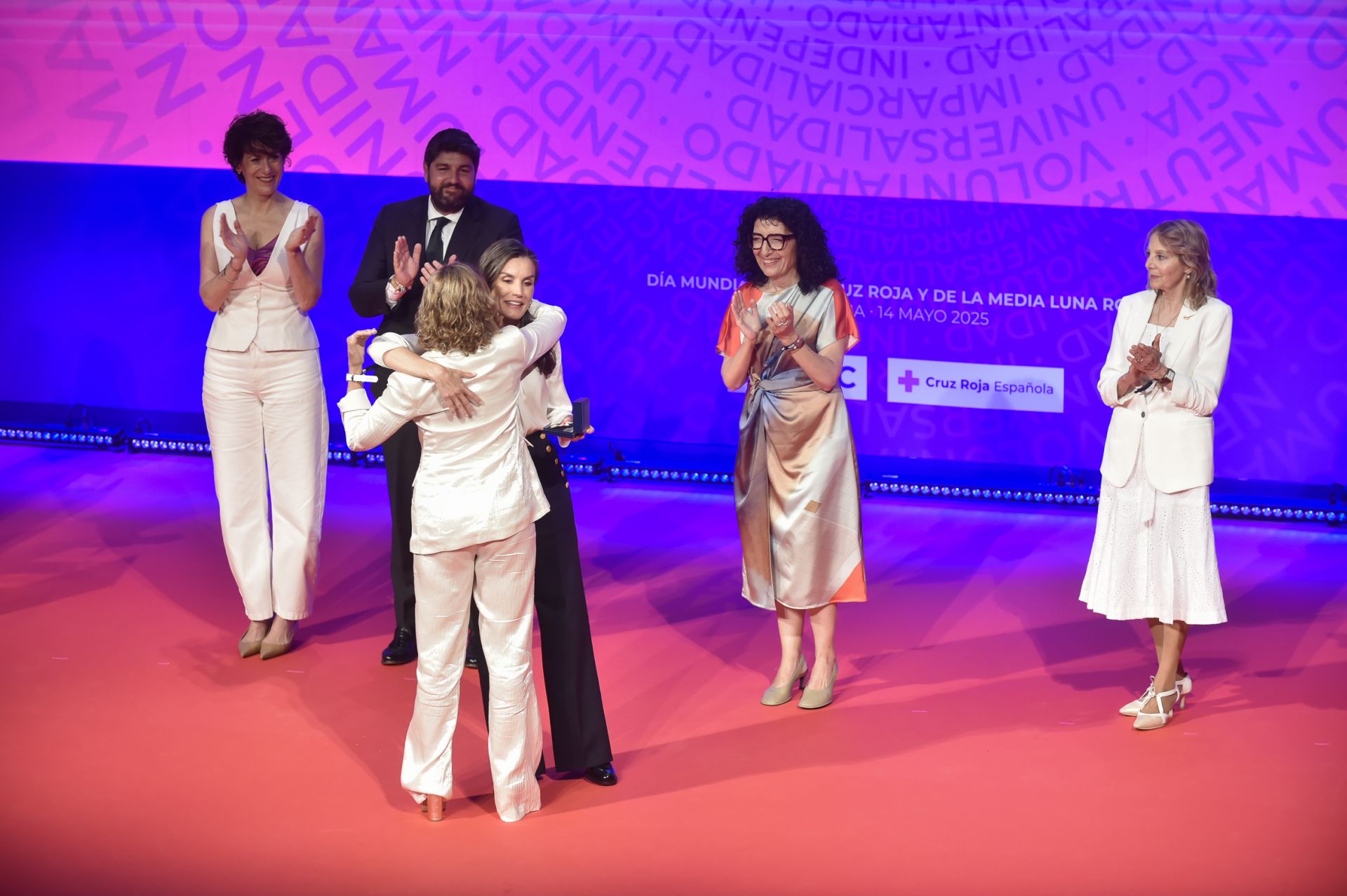El acto de entrega en Murcia de los premios de Cruz Roja, en imágenes