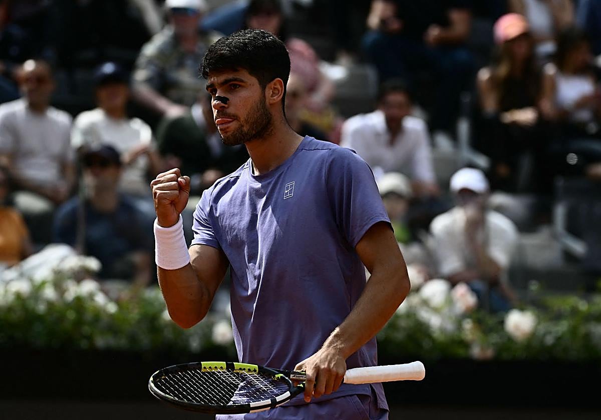 Alcaraz, durante su partido en el Masters 1000 de Roma frente a Draper.