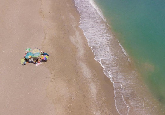 Nuevo retiro lector en caravana en la playa de Parazuelos por el centenario de 'La señora Dalloway' de Virginia Woolf