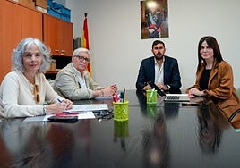 Representantes del Sindicato Médico, ayer, con Antelo y Sánchez.