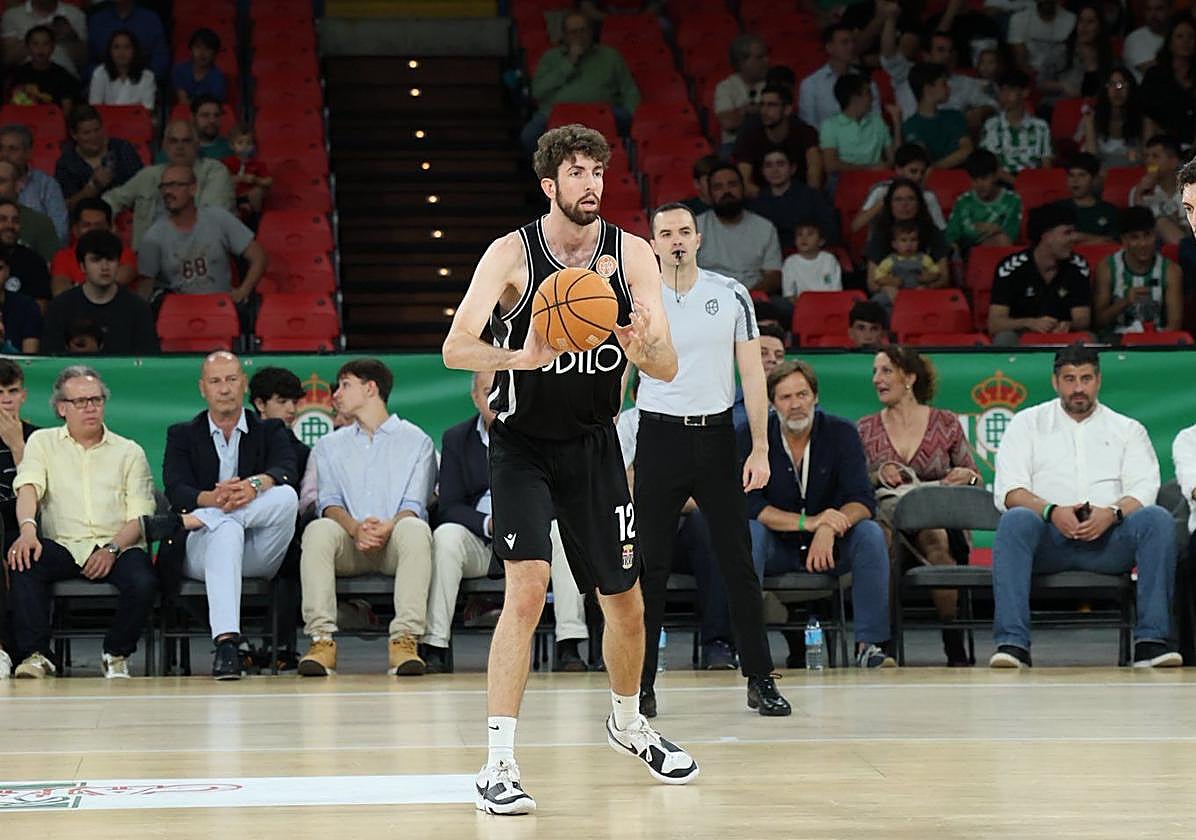 Un momento del partido disputado este viernes por la noche.