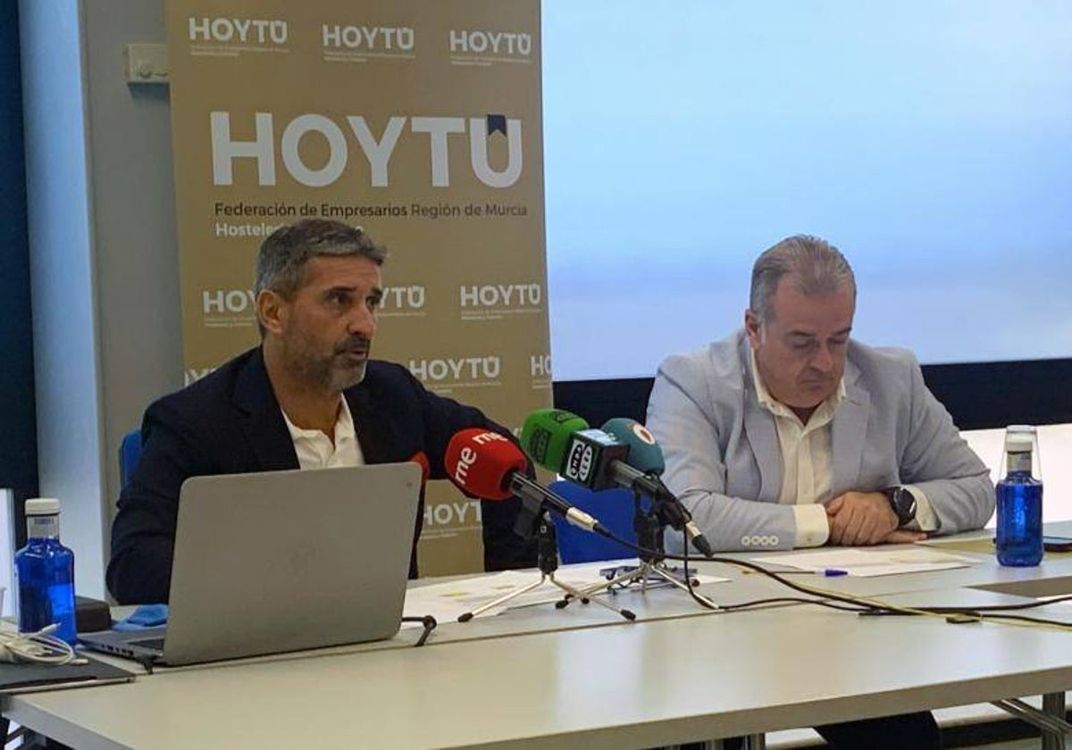 Jesús Jiménez y Bartolomé Vera, en una rueda de prensa, en una imagen de archivo.