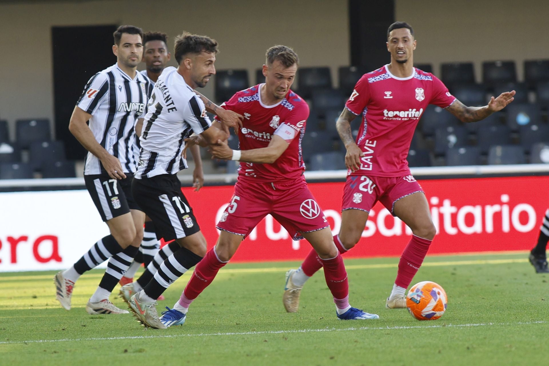 La victoria del Cartagena frente al Tenerife, en imágenes