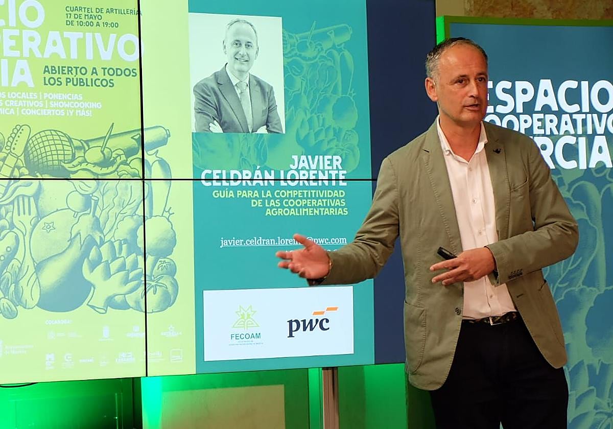 El consejero Javier Celdrán, durante su intervención en el evento.