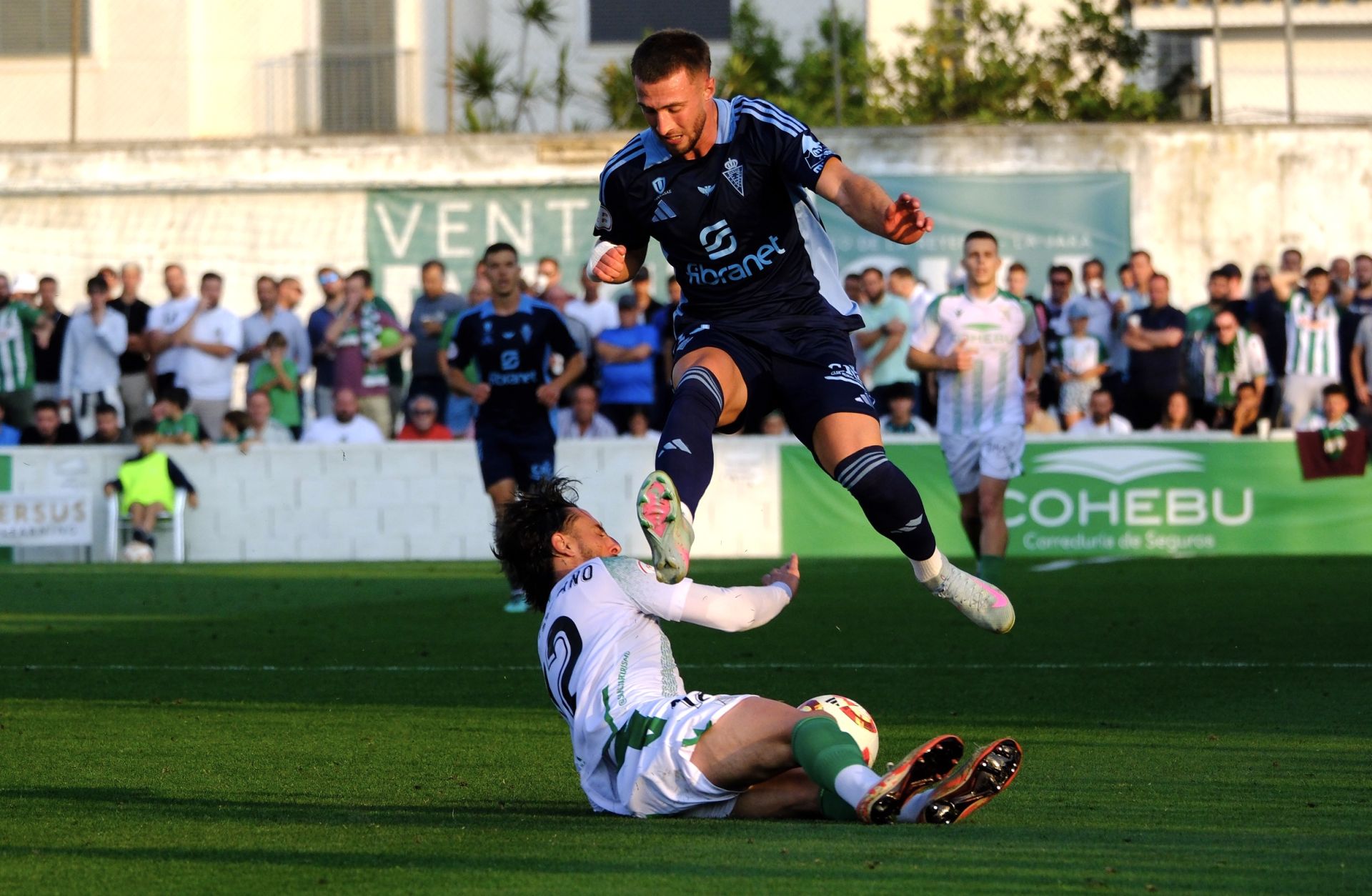El empate del Real Murcia frente al Atlético Sanluqueño, en imágenes