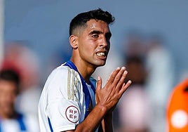 Karim se lamenta en el partido contra el Torrent.