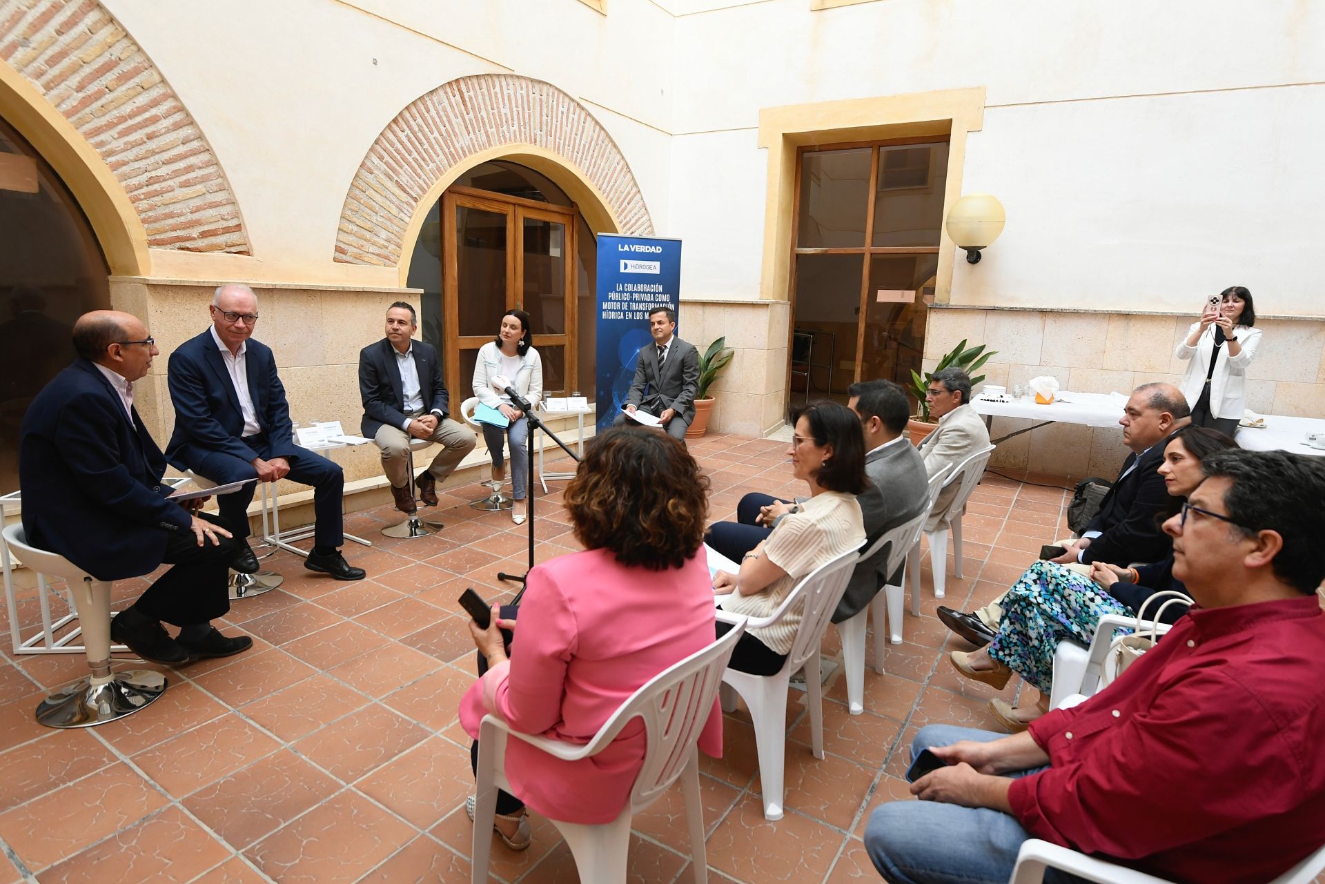 El desayuno informativo &#039;La colaboración público-privada como motor de transformación hídrica en los municipios&#039;, en imágenes
