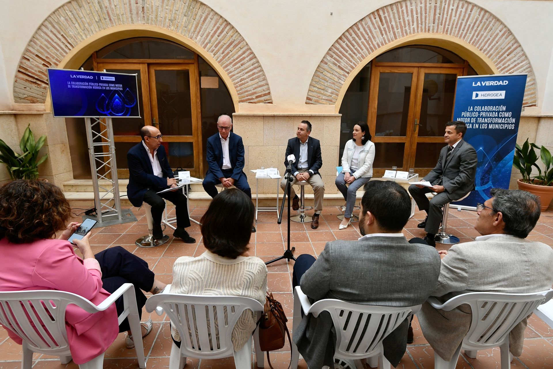 El desayuno informativo &#039;La colaboración público-privada como motor de transformación hídrica en los municipios&#039;, en imágenes