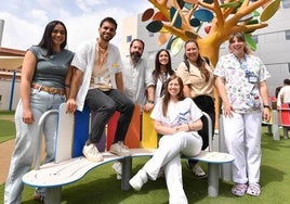 El equipo de Pediatría Solidaria, este lunes en La Arrixaca: Naila Palazón, José Ángel Guardiola, Javi López, Elena Gutiérrez, Ana Lorente, María de Lara y Elena Luna.