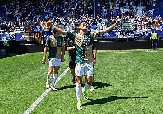 Ton Ripoll celebra el gol del Sabadell en Eibar.