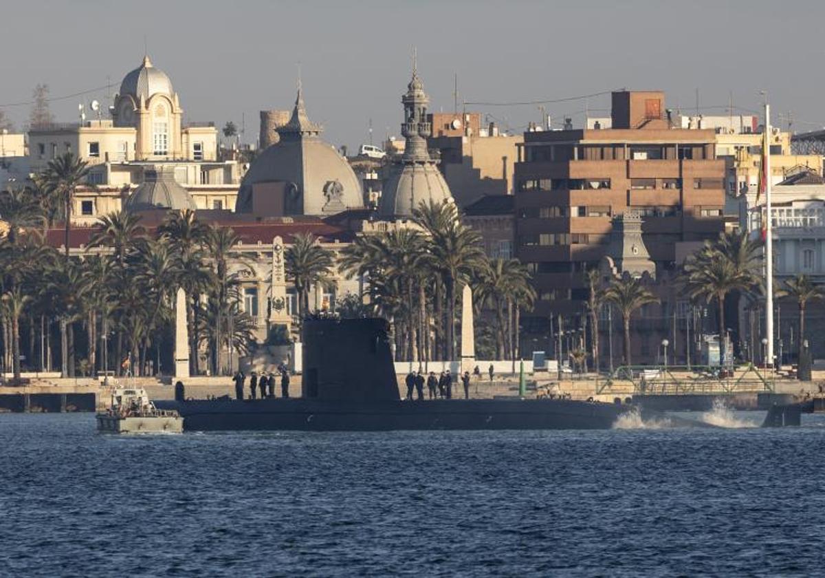 La armada saca a subasta el submarino 'tramontana' para su desguace | la verdad