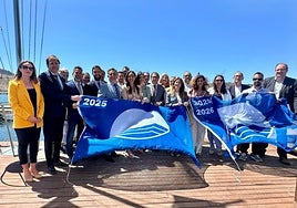 Carmen Conesa, junto a otras autoridades, ayer en Cartagena.