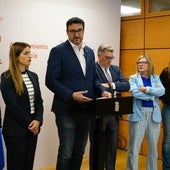 Ginés Ruiz Maciá y otros concejales del PSOE, este jueves en rueda de prensa.
