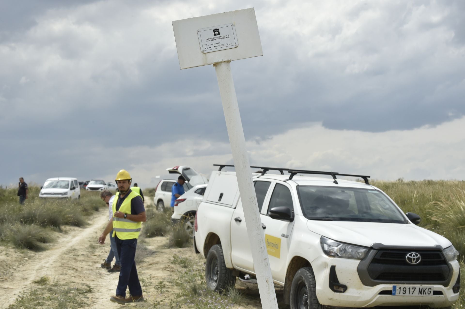 Las imágenes del vertido de petróleo en una finca de Calasparra