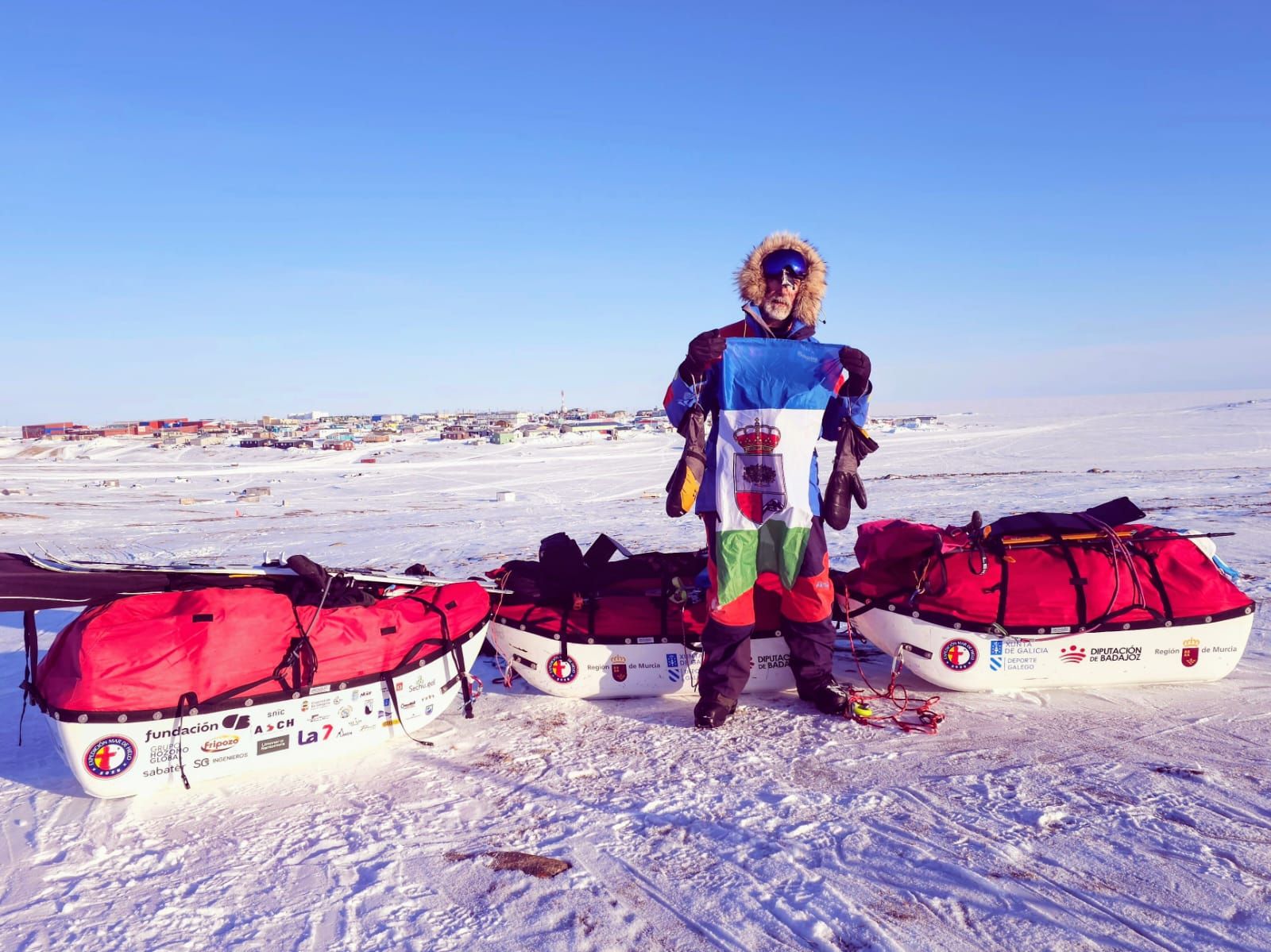 La expedición del santomerano Quitín Mira en el Ártico canadiense, en imágenes