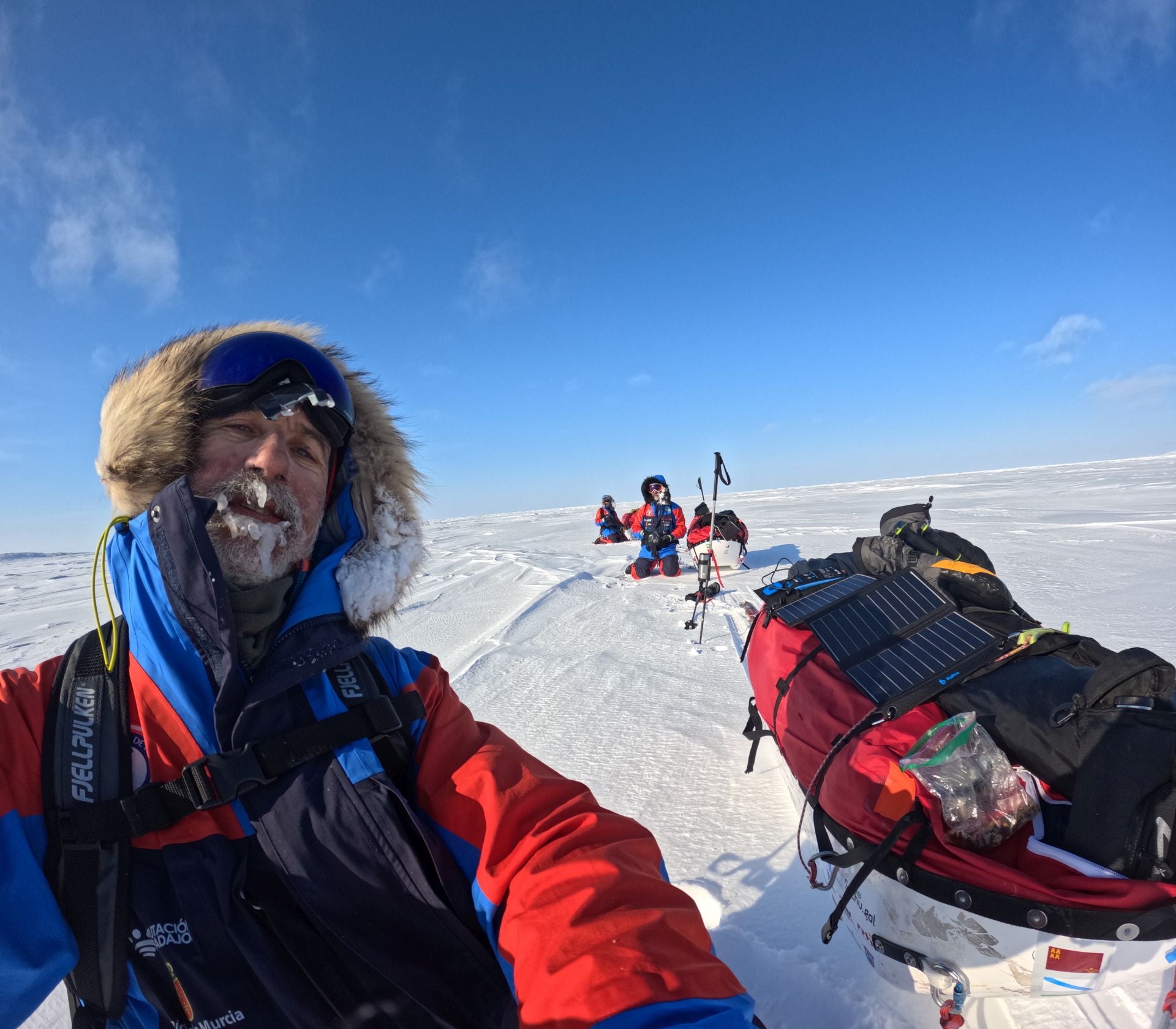 La expedición del santomerano Quitín Mira en el Ártico canadiense, en imágenes