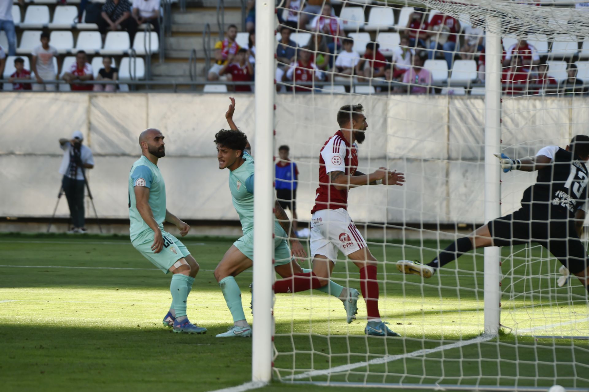 La victoria del Real Murcia frente al Algeciras, en imágenes