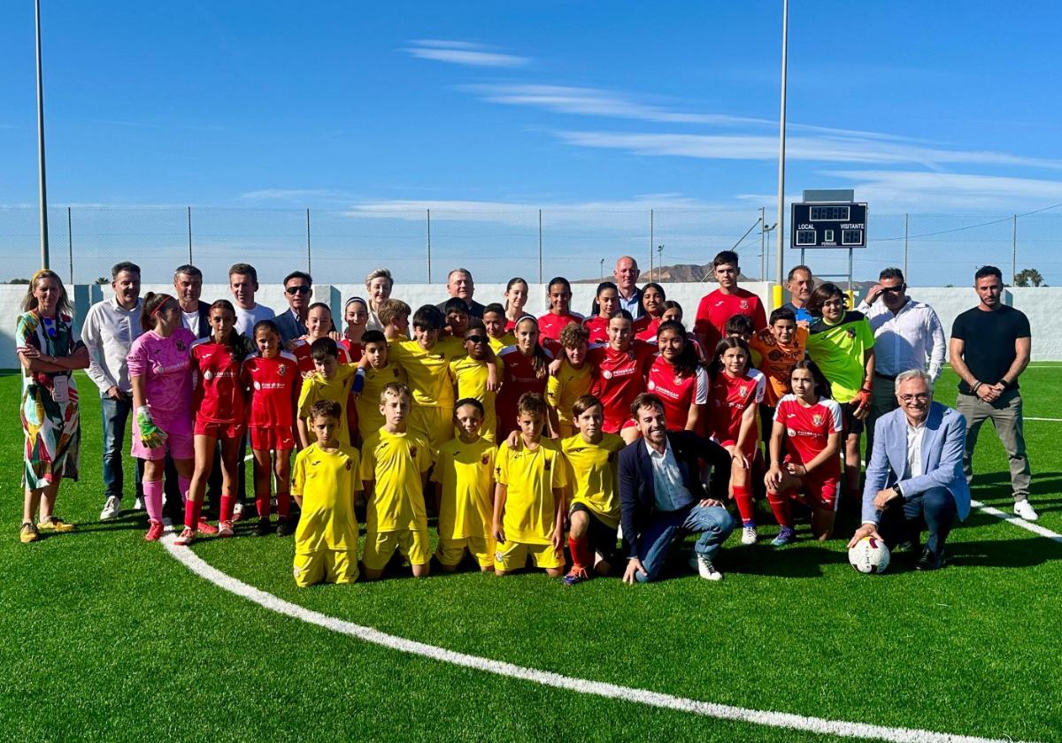 Torre Pacheco inaugura su nuevo campo de fútbol 8 en el polideportivo Tatono