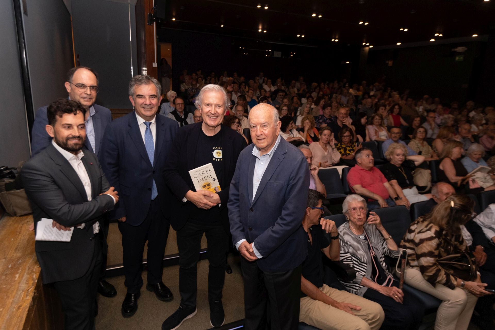 Guía para ser felices con Emilio del Río, en imágenes