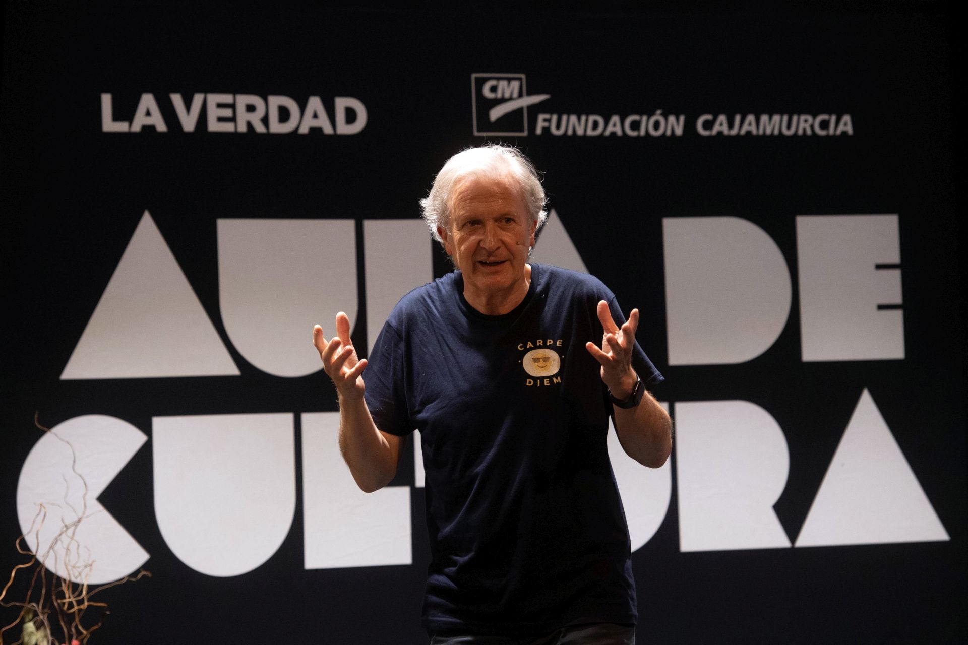 Guía para ser felices con Emilio del Río, en imágenes