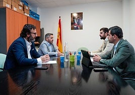 El presidente y secretario general de Croem, Miguel López Abad y Ramón Avilés, con José Ángel Antelo y Rubén Martínez Alpañez, de Vox