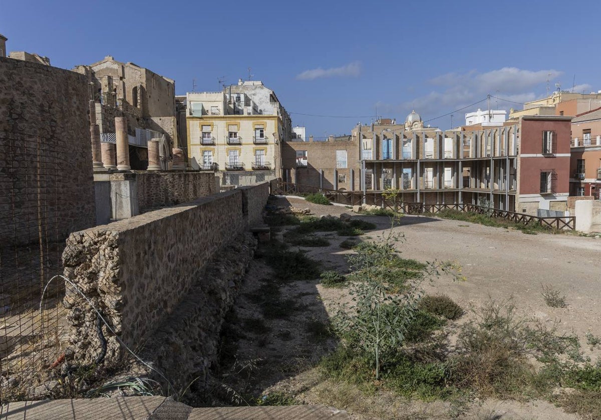 Nuevo impulso a la excavación del teatro romano de cartagena con 2,1 millones para el pórtico | la verdad